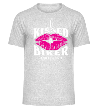 I Kisses A Biker